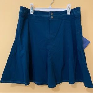 NWT Title 9 Swing Skort Marine Size 6